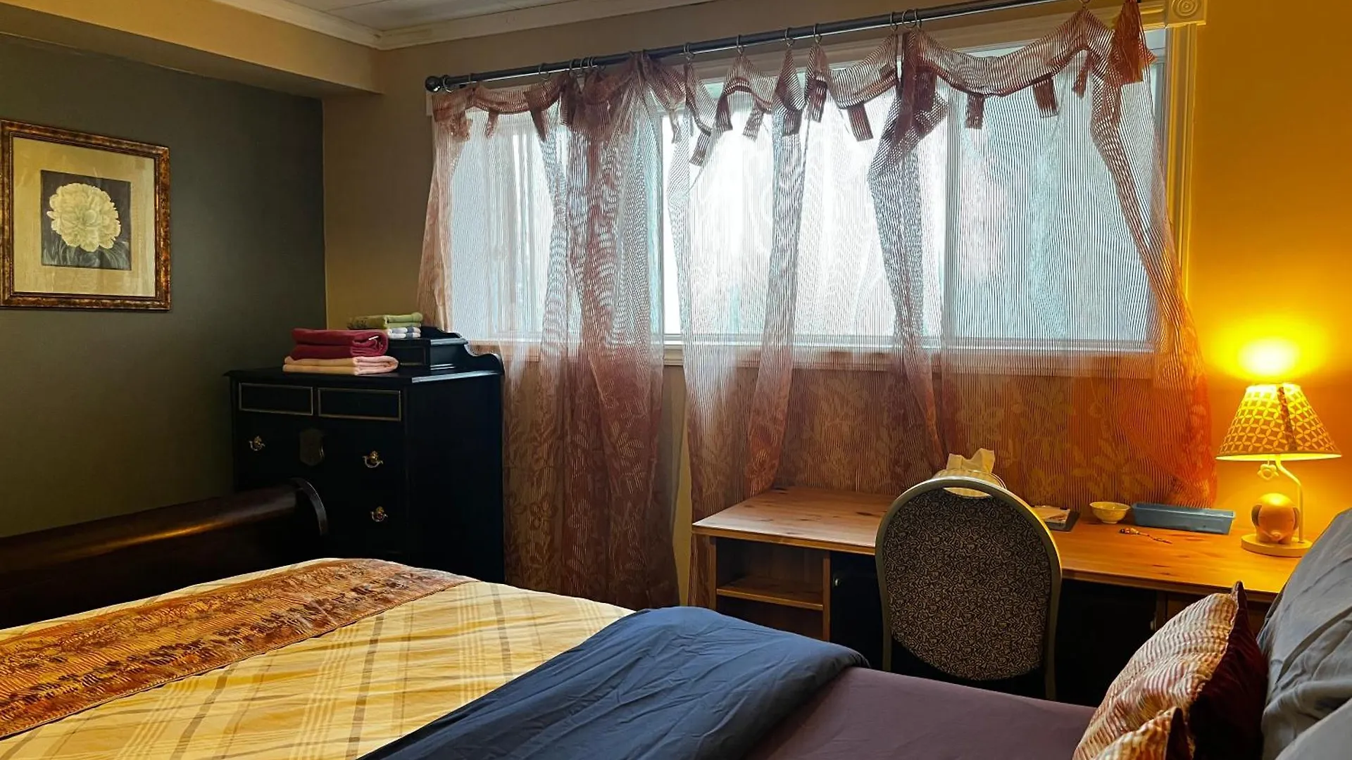 Beautiful Room Close Airport! Calgary Canada