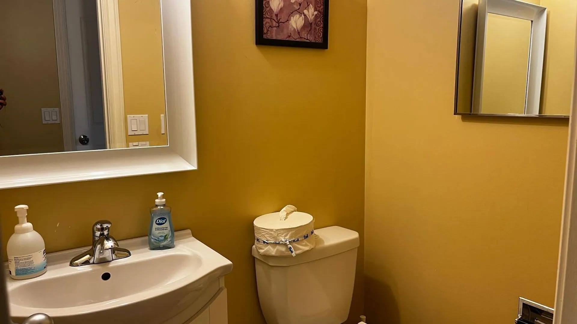 Homestay Beautiful Room Close Airport! Calgary